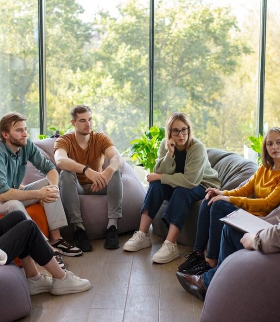 authentic-group-therapy-meeting_23-2151083344